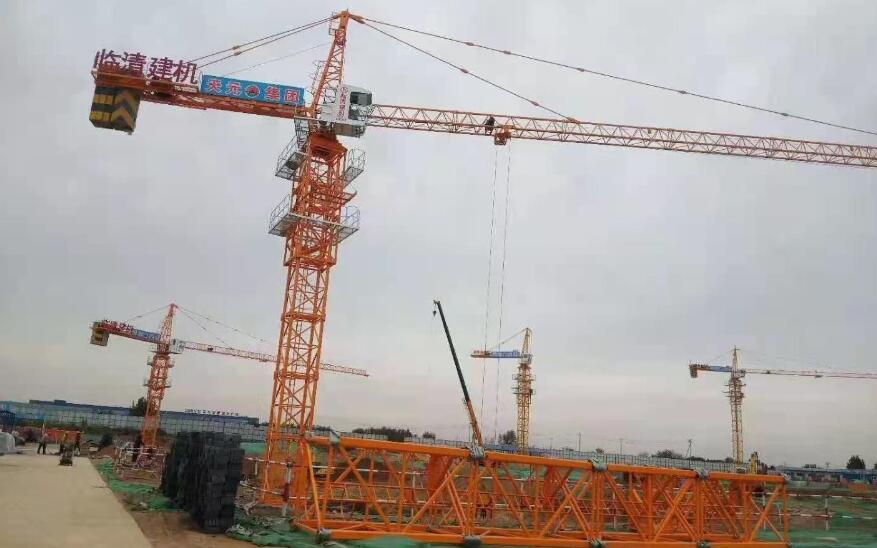 臨清建機